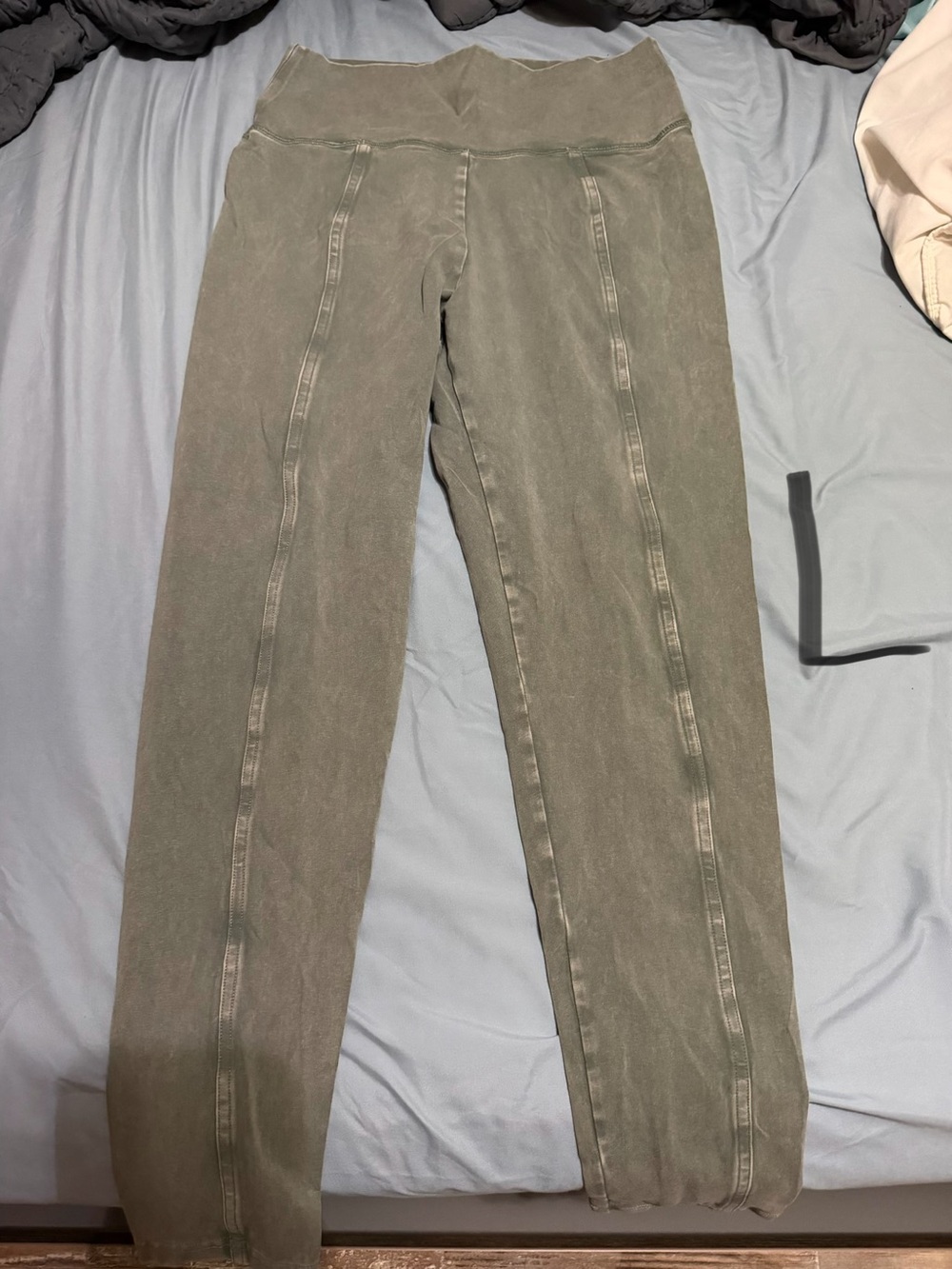 aerie Olive Seam-Detail Leggings